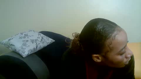 jadamira1 online show from 06/01/26, 06:48