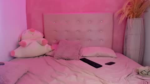 Snapshot of jaddy_lol chatting on 01/08/25, 07:24 Vanniall online show from 01/08/25, 07:24