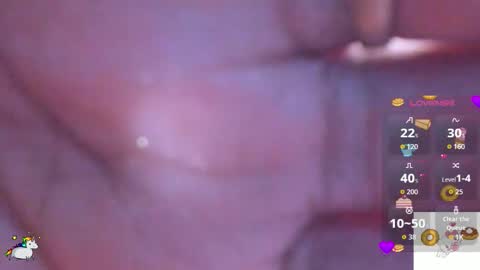 Snapshot of jaddy_lol chatting on 10/27/25, 12:26 Vanniall online show from 10/27/25, 12:26