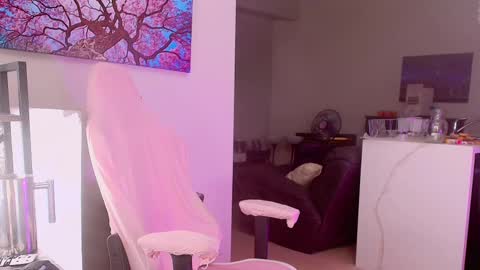 Snapshot of jade49 chatting on 11/17/25, 12:38 Jade49 online show from 11/17/25, 12:38