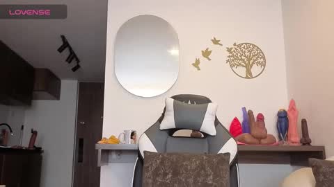 Jade online show from 03/09/26, 01:59