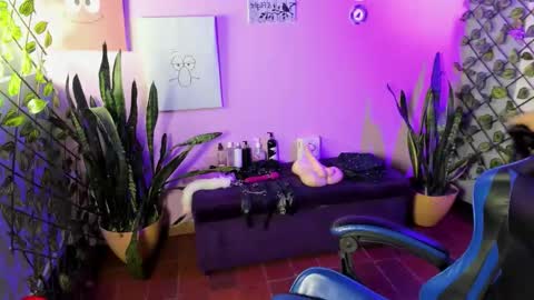 Jade online show from 12/17/25, 03:12