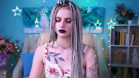 Snapshot of jade_castle chatting on 12/14/24, 04:23 jade_castle online show from 12/14/24, 04:23