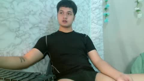 Snapshot of jade_halo chatting on 04/21/26, 01:42 jade_halo online show from 04/21/26, 01:42