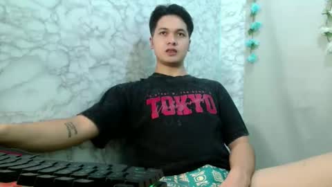 Snapshot of jade_halo chatting on 05/10/26, 12:43 jade_halo online show from 05/10/26, 12:43