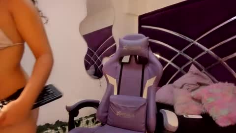 Snapshot of jade_ht chatting on 04/12/26, 12:32 jade_ht online show from 04/12/26, 12:32