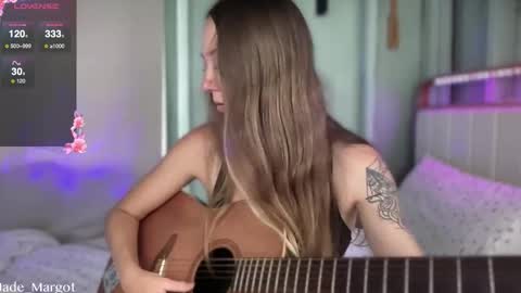 Snapshot of jade_margot chatting on 10/17/25, 08:44 Jade Margot online show from 10/17/25, 08:44