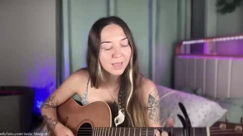 Snapshot of jade_margot chatting on 11/22/25, 04:00 Jade Margot online show from 11/22/25, 04:00