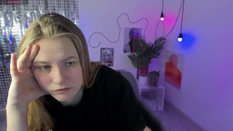 Snapshot of jade_soft chatting on 12/15/24, 04:48 Jade online show from 12/15/24, 04:48