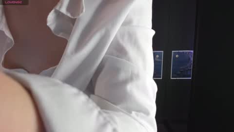 Snapshot of jade_soft chatting on 02/22/25, 02:30 Jade online show from 02/22/25, 02:30