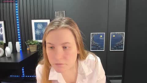 Snapshot of jade_soft chatting on 02/22/25, 06:08 Jade online show from 02/22/25, 06:08