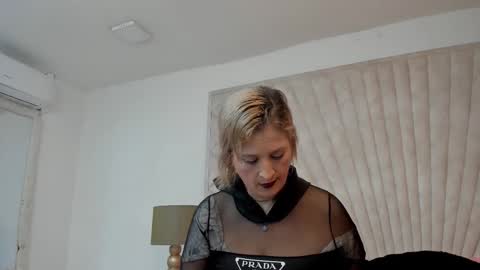 Jade  online show from 09/19/25, 11:11