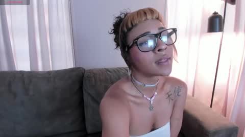 jade_star__ online show from 05/19/26, 09:54