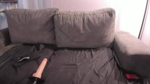 jade_star__ online show from 06/04/26, 10:49