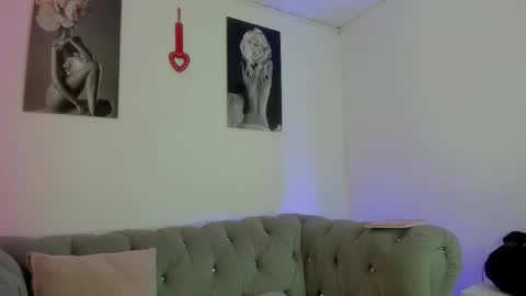 Jade online show from 12/18/25, 03:12