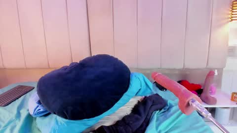 Snapshot of jade_swet chatting on 02/11/25, 12:27 jade swet online show from 02/11/25, 12:27