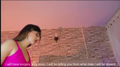 jade white  online show from 04/28/26, 12:21