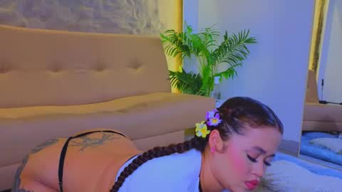 jadee__ online show from 10/06/25, 03:15