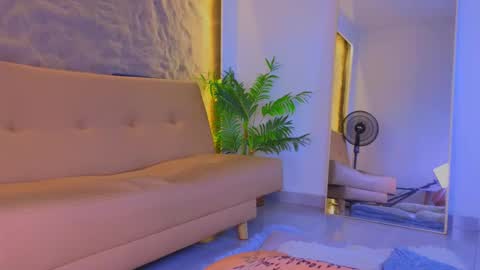 jadee__ online show from 02/01/26, 03:27