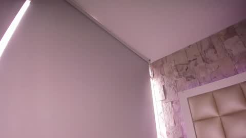 jadeestudios online show from 02/04/25, 04:39