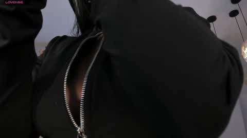 Snapshot of jadeevansx chatting on 01/03/25, 06:03 JADE EVANS online show from 01/03/25, 06:03