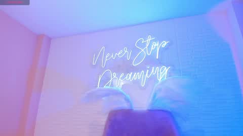 Snapshot of jadeevansx chatting on 01/21/25, 09:15 JADE EVANS online show from 01/21/25, 09:15