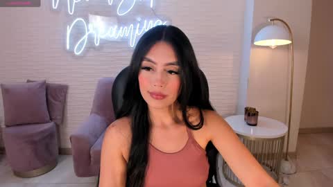 Snapshot of jadeevansx chatting on 01/23/25, 05:52 JADE EVANS online show from 01/23/25, 05:52