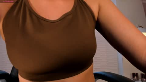 Snapshot of jadeevansx chatting on 01/24/25, 05:42 JADE EVANS online show from 01/24/25, 05:42