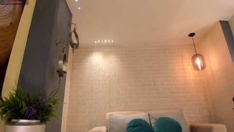 Snapshot of jadeevansx chatting on 01/27/25, 02:20 JADE EVANS online show from 01/27/25, 02:20