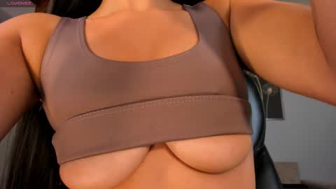 Snapshot of jadeevansx chatting on 03/06/25, 06:37 JADE EVANS online show from 03/06/25, 06:37