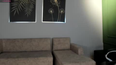 Snapshot of jadeevansx chatting on 03/11/25, 12:11 JADE EVANS online show from 03/11/25, 12:11