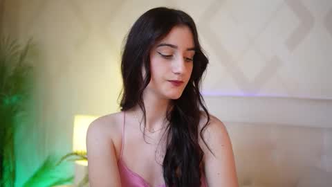 Snapshot of jadehazy chatting on 11/30/25, 08:35 Jade online show from 11/30/25, 08:35