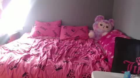 Jade online show from 02/23/26, 05:43