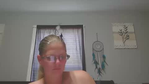 JadeLuv online show from 10/12/25, 04:28