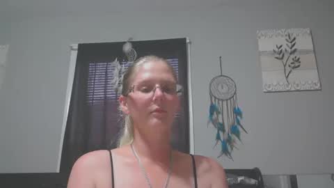 Snapshot of jadeluv chatting on 06/10/26, 01:06 JadeLuv online show from 06/10/26, 01:06