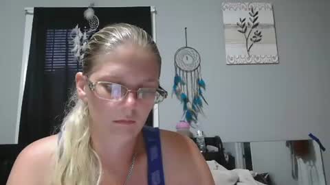 Snapshot of jadeluv chatting on 07/01/26, 01:18 JadeLuv online show from 07/01/26, 01:18