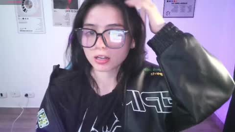 Jade 3 online show from 06/09/26, 03:07