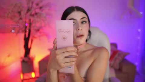 Jade Summer online show from 04/15/26, 11:39