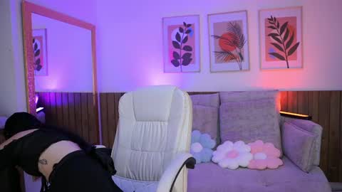 Snapshot of jadesummerr chatting on 06/19/26, 11:36 Jade Summer online show from 06/19/26, 11:36