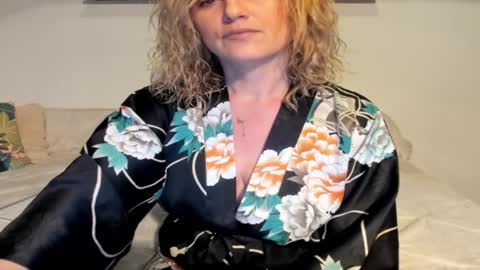 elena online show from 01/14/25, 02:29