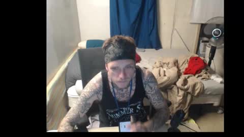 showingitoff online show from 11/08/25, 03:39