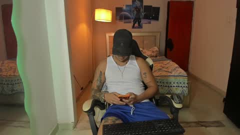 Snapshot of jake_pons chatting on 01/06/25, 01:42 Jake Pons online show from 01/06/25, 01:42