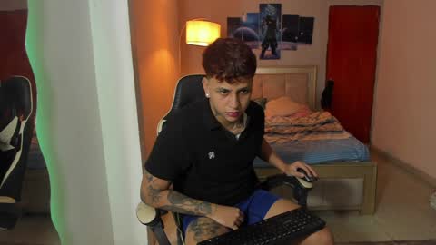 Snapshot of jake_pons chatting on 01/22/25, 04:02 Jake Pons online show from 01/22/25, 04:02