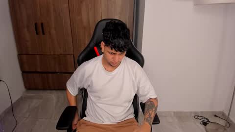 Snapshot of jake_pons chatting on 10/03/25, 11:18 Jake Pons online show from 10/03/25, 11:18