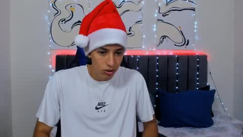 Hi guys im new 3 online show from 12/16/24, 07:10