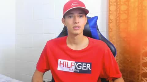 Hi guys im new 3 online show from 02/13/25, 06:05