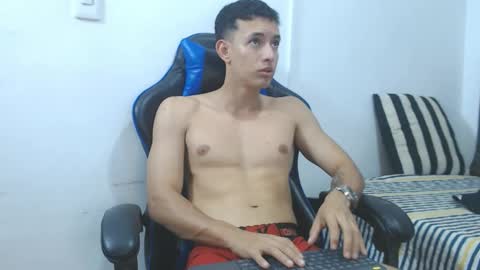 Hi guys im new 3 online show from 03/19/26, 10:58