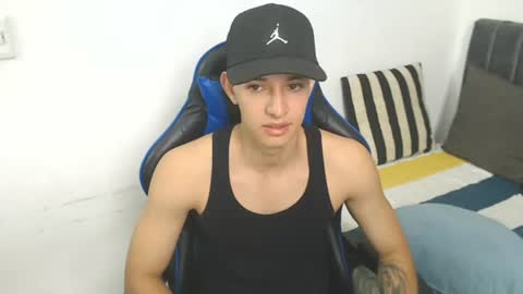 Hi guys im new 3 online show from 06/26/26, 01:15