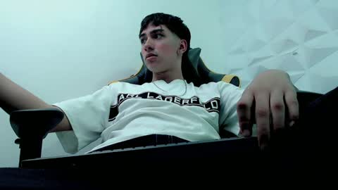 jake_tripp online show from 12/09/24, 03:40