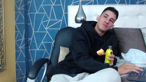 Snapshot of jakemoxleey chatting on 01/18/25, 12:36 jakemoxleey online show from 01/18/25, 12:36